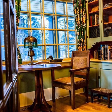 The Craftsman House Bed and Breakfast Bragg Creek Exterior foto